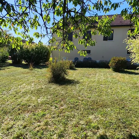 Maison Pour 9 Personnes Avec Jardin Daire